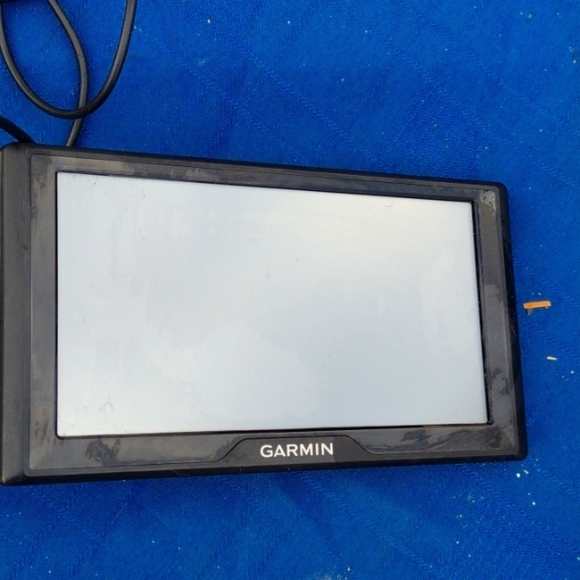 Garmin GPS - Picture 1 of 2